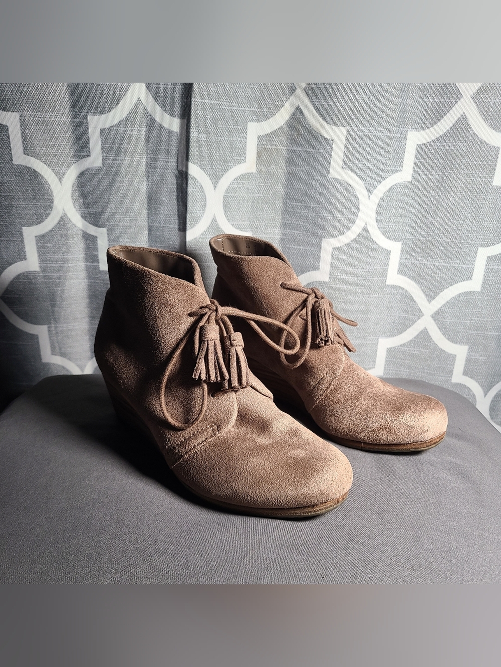 Kohl's Taupe Suede Tassel Lace-Up Ankle Boots